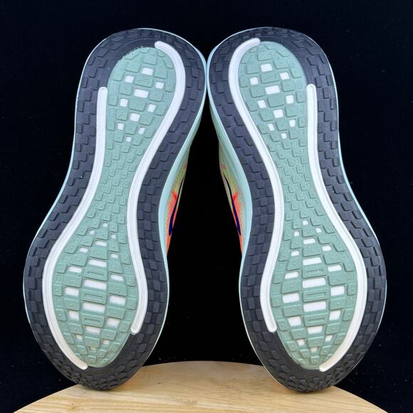 Nike Vomero Plus Low Running Gym Shoes Barely Volt Indigo Men Sz 11.5 IQ0605-701 main image 5